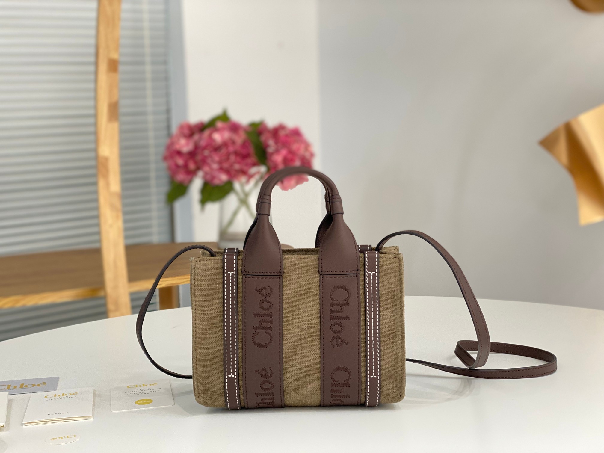 Chloe Mini Woody Tote Bag In Linen